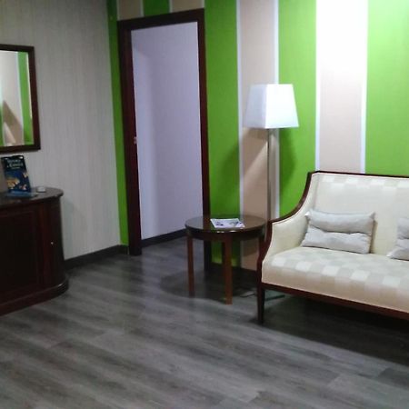 Caces Hotel Nuevo Ara מראה חיצוני תמונה
