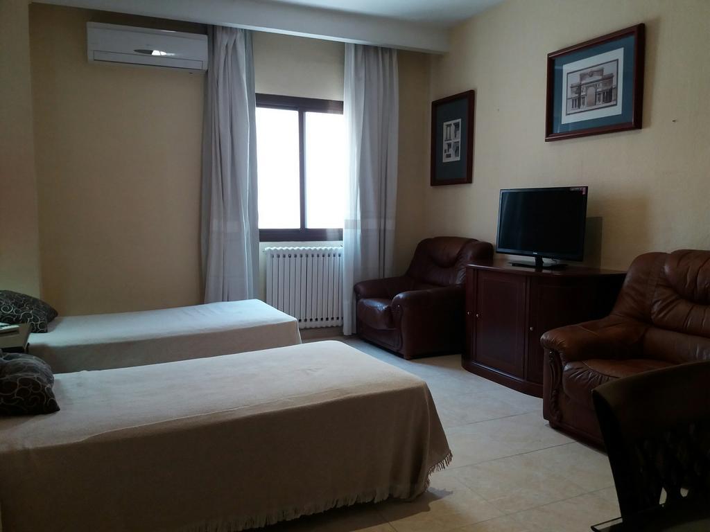 Caces Hotel Nuevo Ara מראה חיצוני תמונה