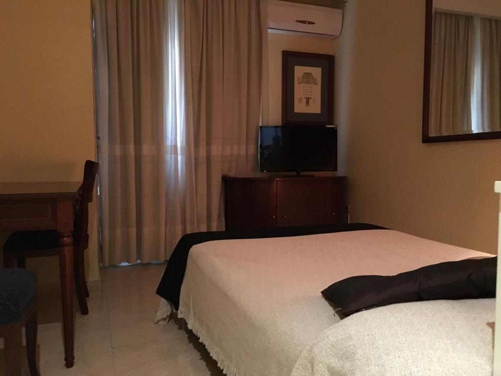 Caces Hotel Nuevo Ara מראה חיצוני תמונה