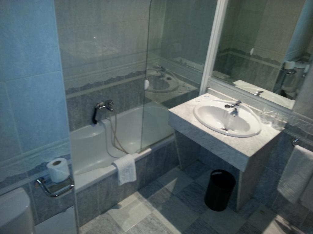 Caces Hotel Nuevo Ara מראה חיצוני תמונה
