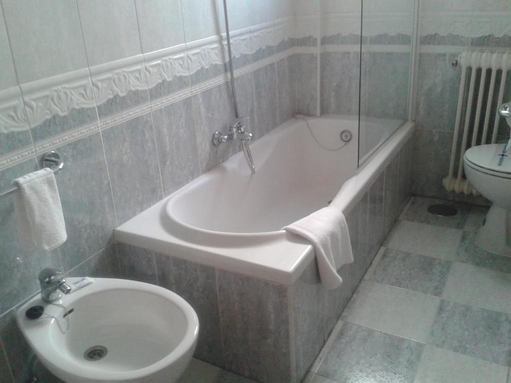 Caces Hotel Nuevo Ara מראה חיצוני תמונה