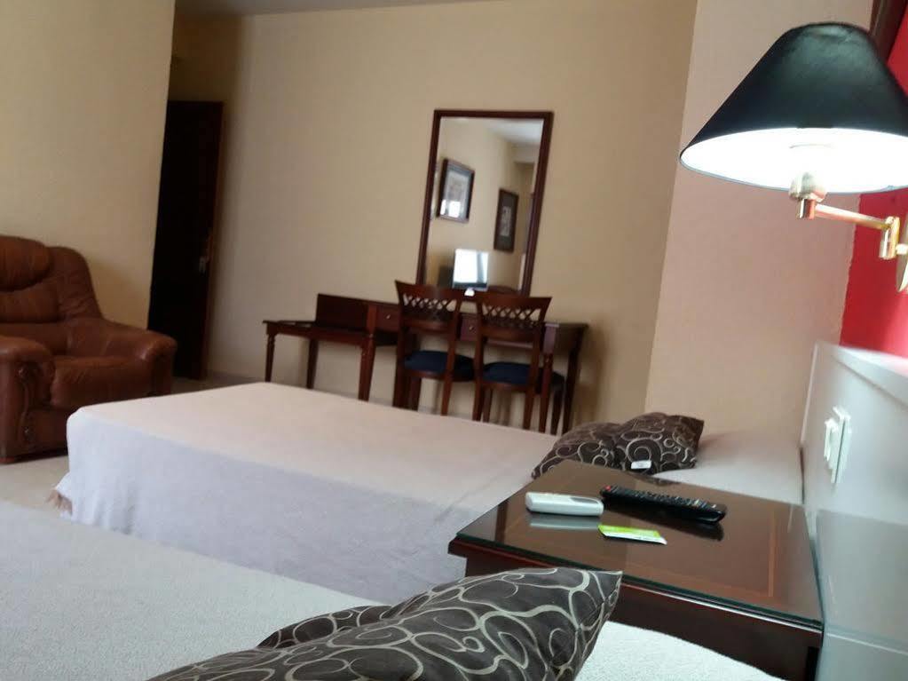 Caces Hotel Nuevo Ara מראה חיצוני תמונה