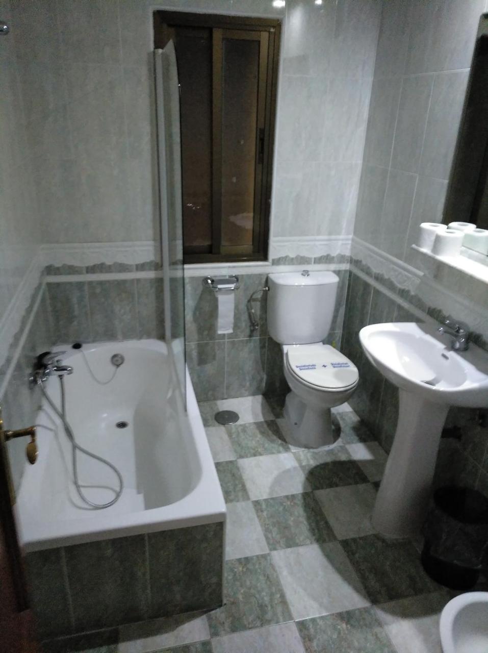 Caces Hotel Nuevo Ara מראה חיצוני תמונה